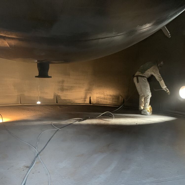 Sabbiatura e verniciatura silos interno e esterno