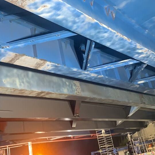 Sabbiatura e verniciatura su ponte autostrada A4