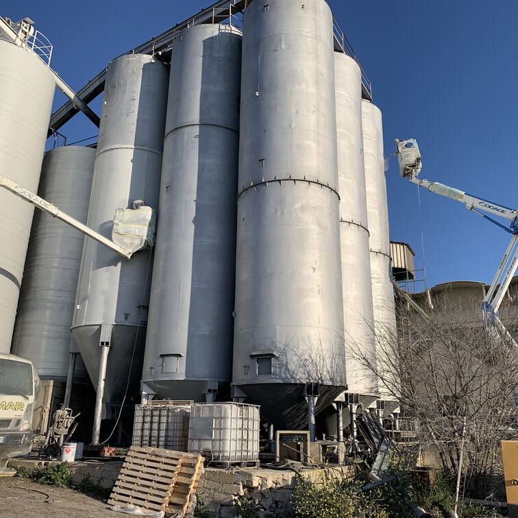 GMGA Sabbiatura e verniciatura su silos esterni