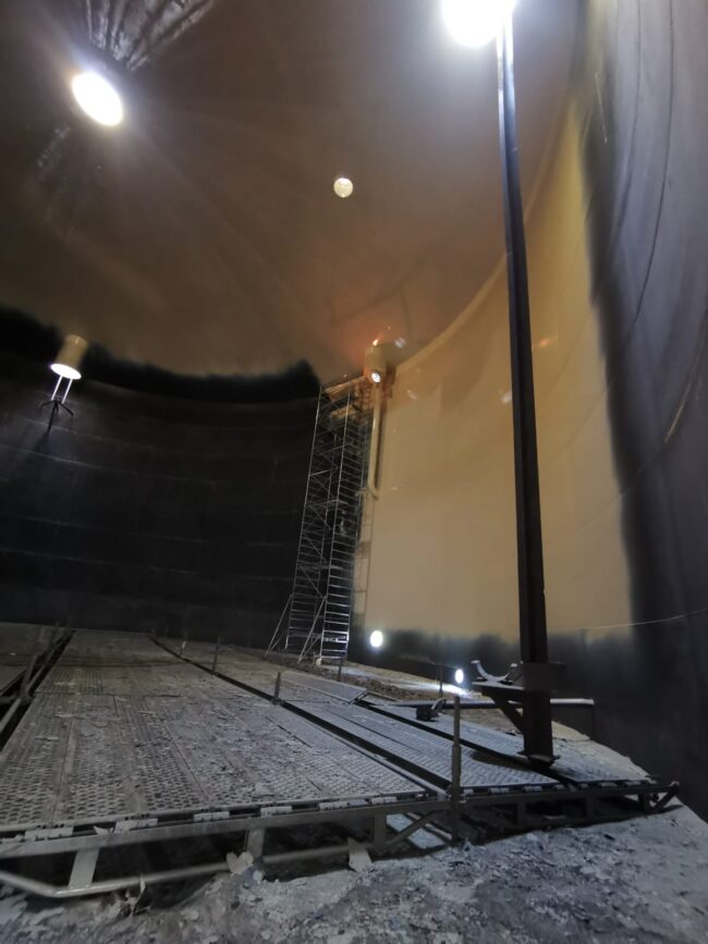 Sabbiatura e verniciatura interno silos